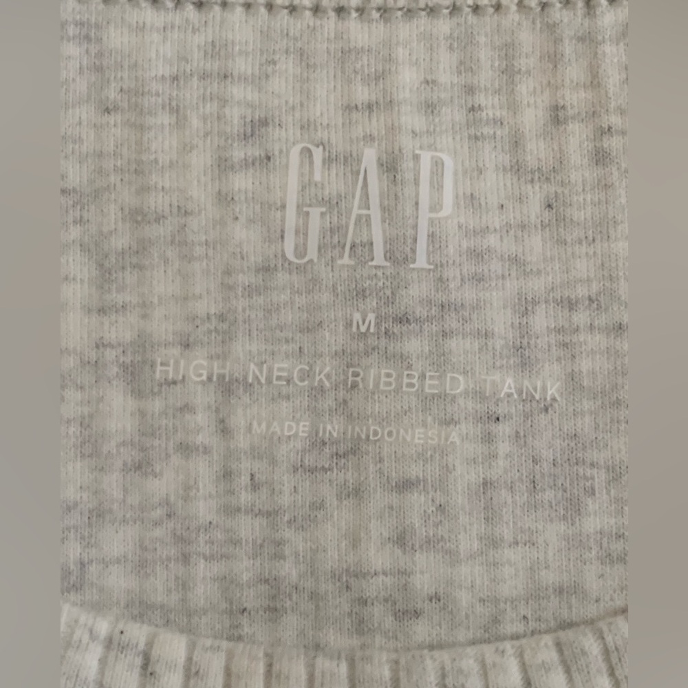 Gap High Neckline Gray Ribbed Racerback Tank Top - Picture 5 of 8